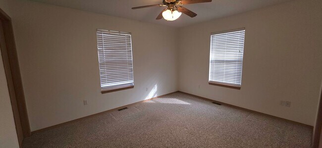 Building Photo - BF Duplex