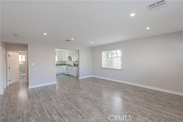 Foto del edificio - 6848 Willis Ave