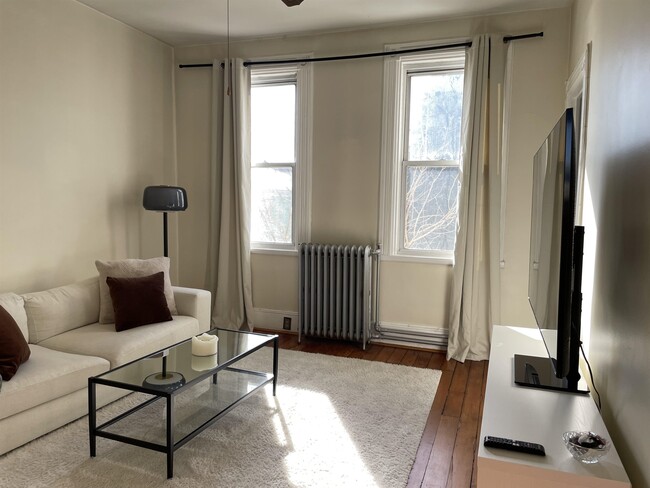 Foto del edificio - 317 22nd St