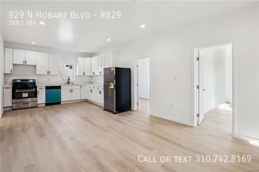 Foto principal - Luxe Living at 825 N. Hobart Blvd. – Where...