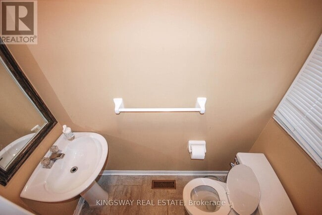 Building Photo - 1485 Torrington Dr