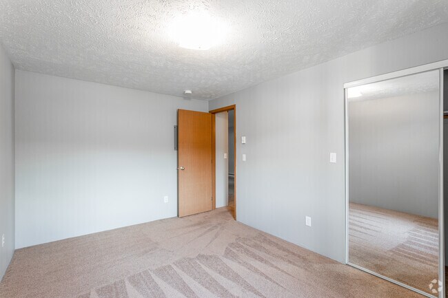 Knightsbridge: 1HAB, 1BA: 711 ft² - Knightsbridge Communities