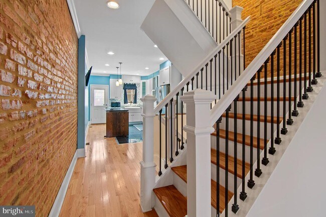 Building Photo - 1437 Lowman St