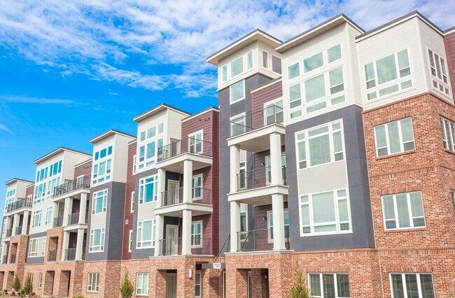 Foto del edificio - Summit Square