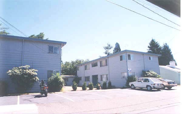 Building Photo - 4536 SE 83rd Ave
