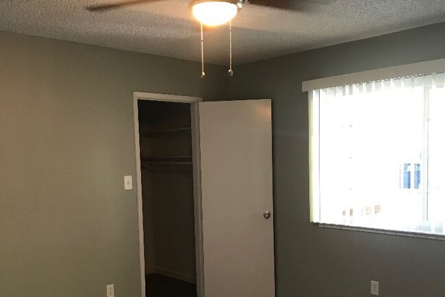 Foto del edificio - 3520 E Ashlan Ave