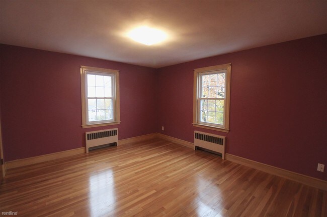 Building Photo - 2 br, 1 bath  - 41 Hardy Ave
