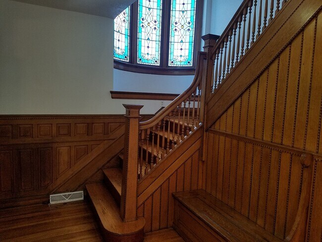 Building Photo - 387 Lafayette Ave