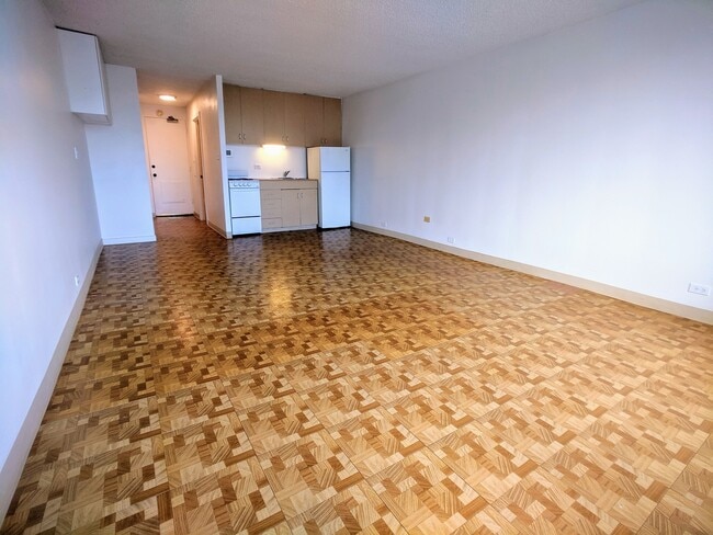 Building Photo - Spacious partly furnished Studio with electric/water utilities and no parking at Pacific Grand