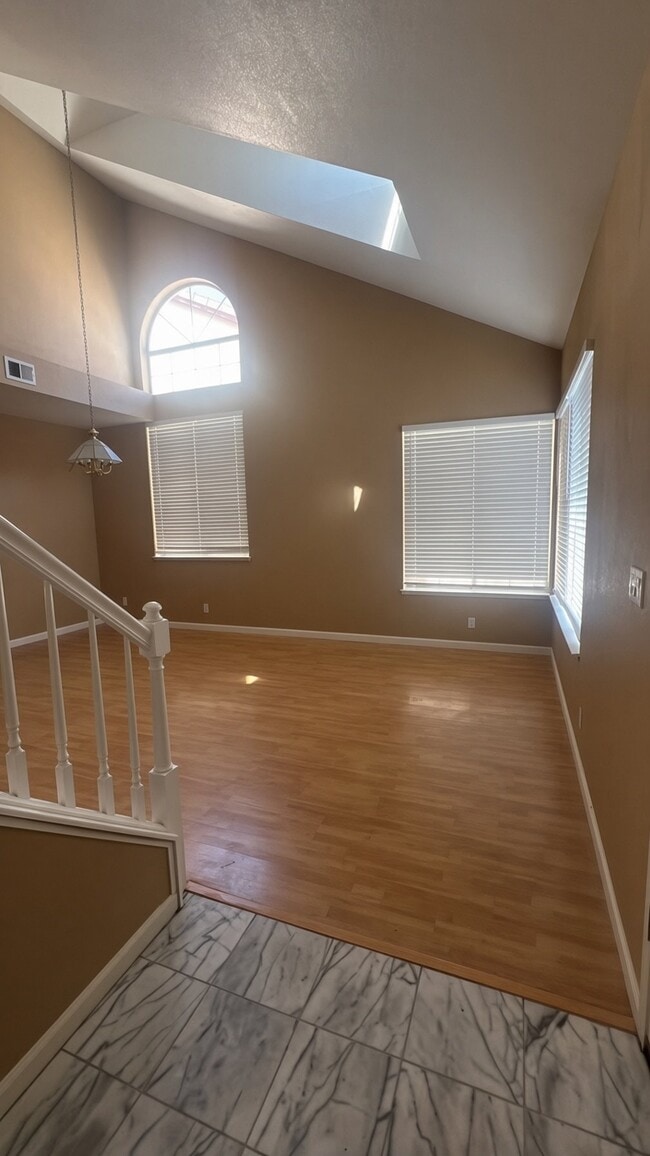 Building Photo - 181 Summerwind Dr