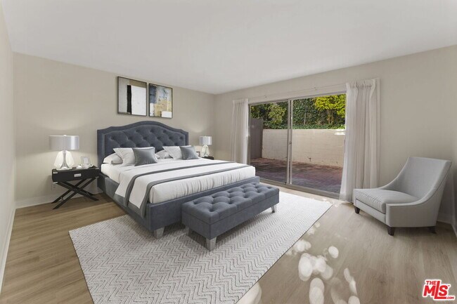 Foto del edificio - 1561 Manning Ave