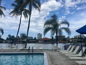 Building Photo - 6407 Bay Club Dr