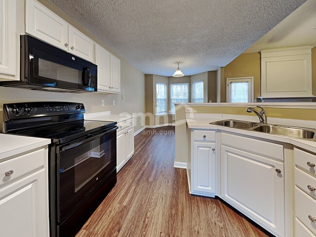 Building Photo - 182 Bonnie Woods Dr
