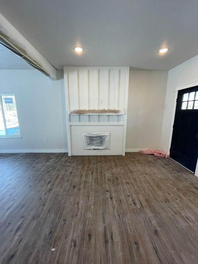 Foto del edificio - 7442 N Paw St