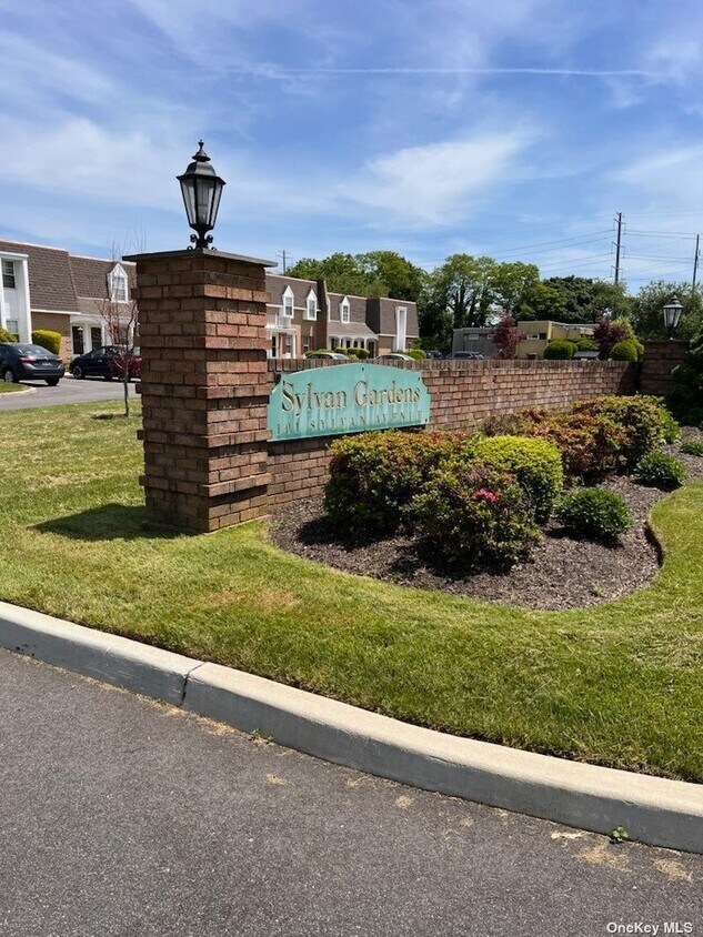 79 Sylvan Ave Unit 79, Miller Place, NY 11764 Condo for Rent in