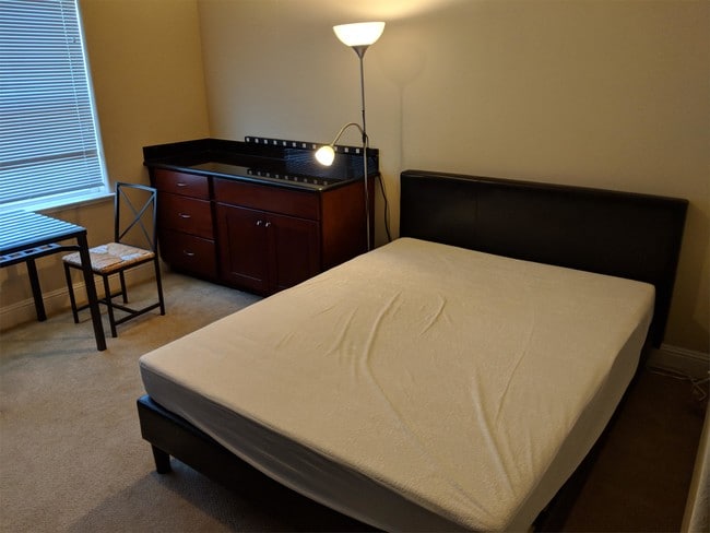 Building Photo - 10030 Orange Ave