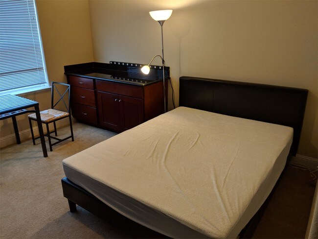 Foto del edificio - 10030 Orange Ave