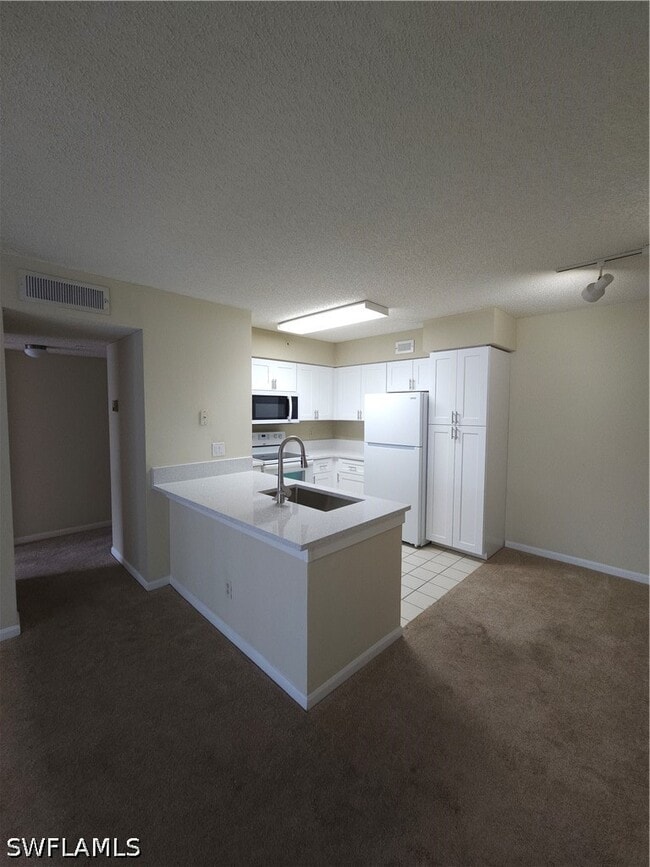 Building Photo - 13631 Eagle Ridge Dr
