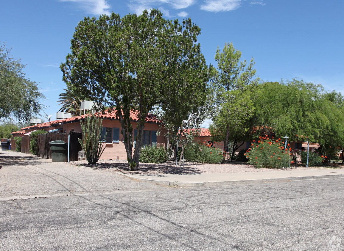 Foto del edificio - Forgeus Village Apartments