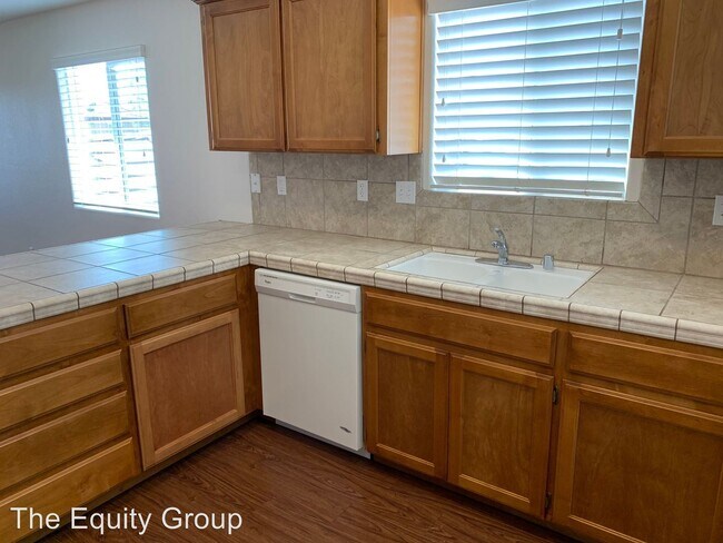 Foto del edificio - 2212-2218 W Lark Ave