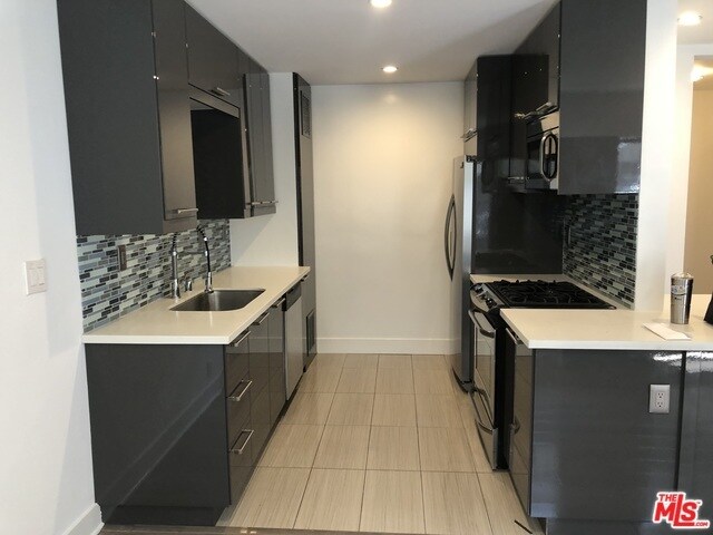 Foto del edificio - 615 Ocean Ave