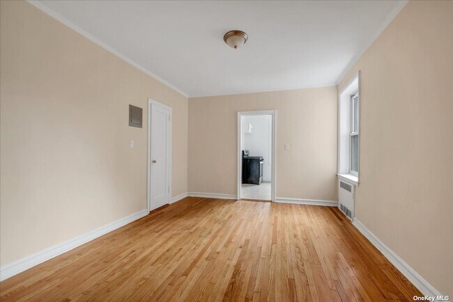 Building Photo - 124-16 84th Rd