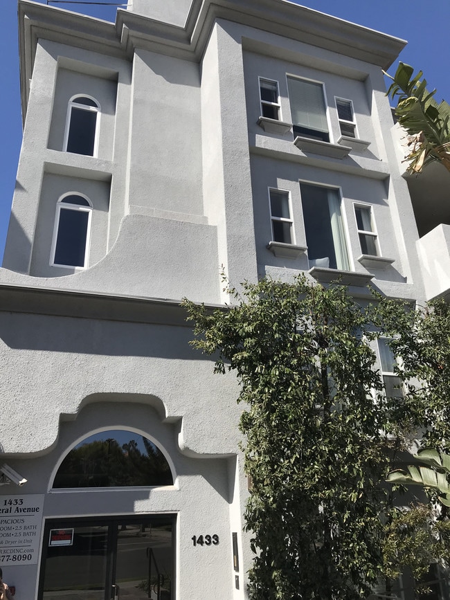 Exterior - 1433 Federal Ave