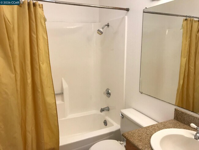 Foto del edificio - 1333 N Camino Alto