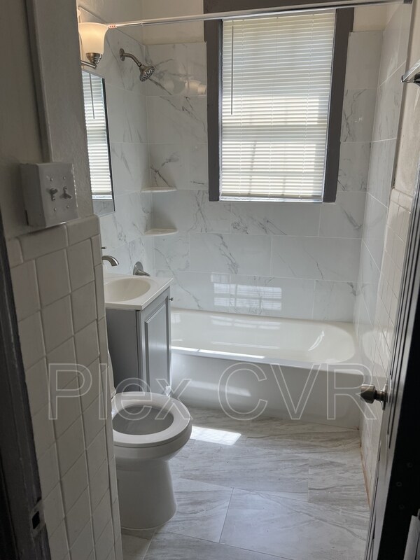 Foto del edificio - 3918 Maple Cir