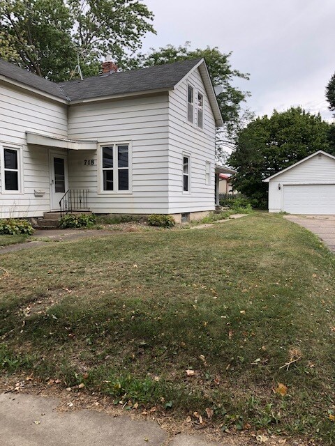 Foto principal - 718 3rd St NW