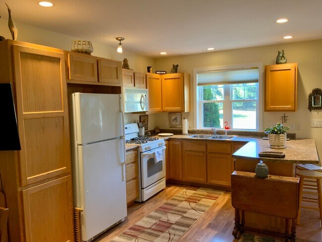 Foto del edificio - 15 Edgefield Ln