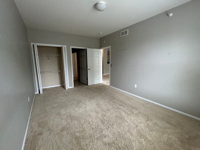 Foto del edificio - 1104 Foster Rd