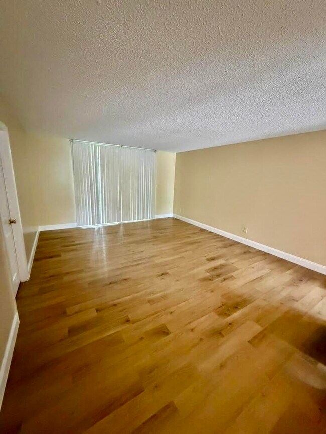 Foto del edificio - 7895 Margate Blvd