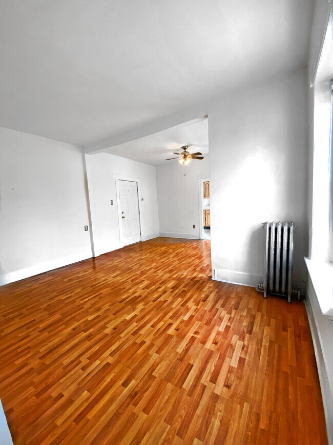 Building Photo - 4268 Manayunk Ave