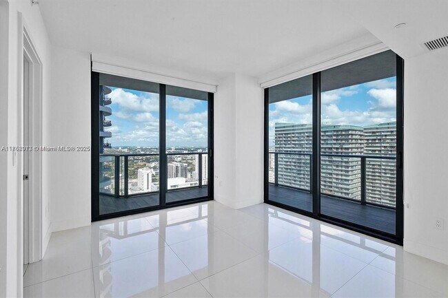 Foto del edificio - 1300 S Miami Ave