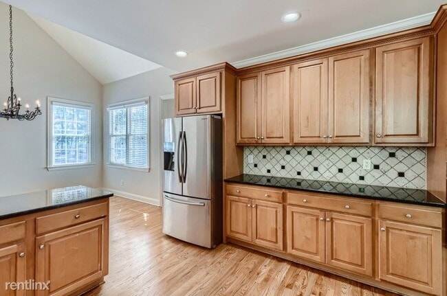 Building Photo - 4 br, 3.5 bath House - 117 Tullamore Trail...