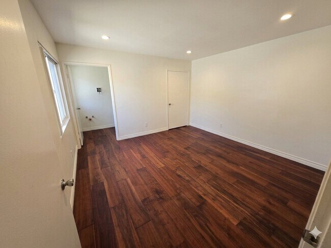 Foto del edificio - 843 S Ardmore Ave