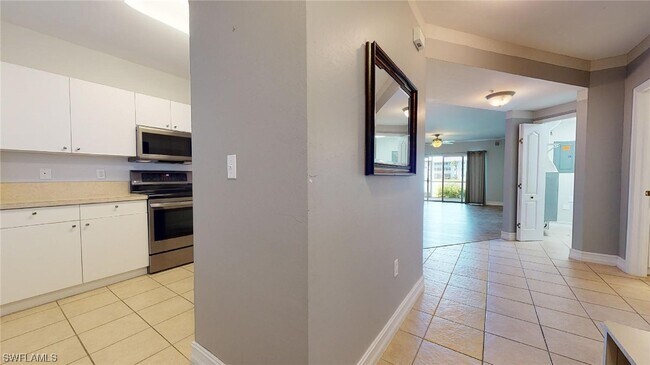 Building Photo - 7808 Regal Heron Cir