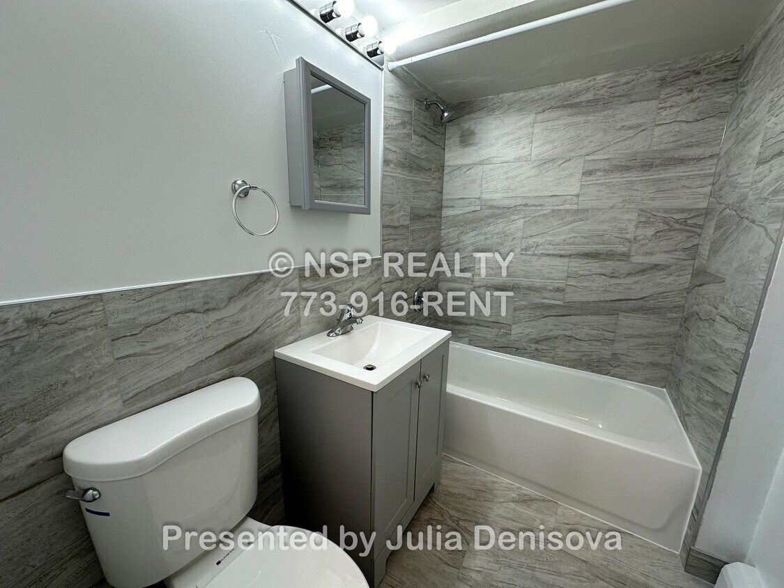 Foto del edificio - 1639 Oakwood Ave