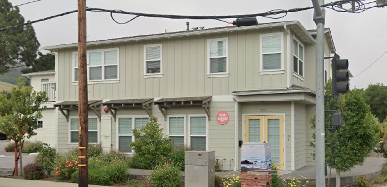 Foto principal - 395 Foothill Blvd