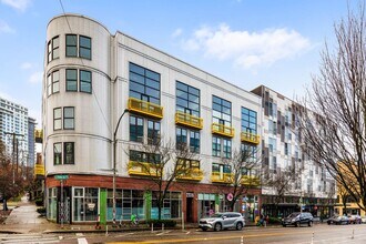 Building Photo - 615 E Pike St