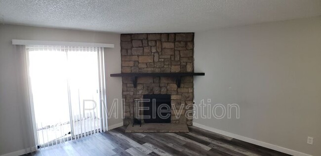 Building Photo - 13494 E Jewell Ave