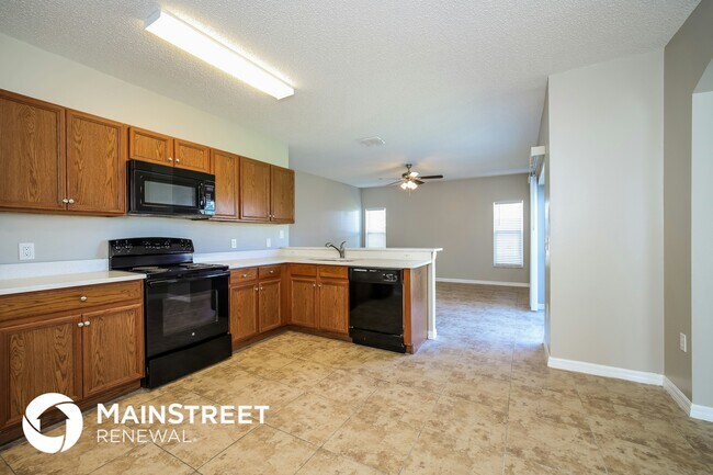 Building Photo - 446 Spike Ct