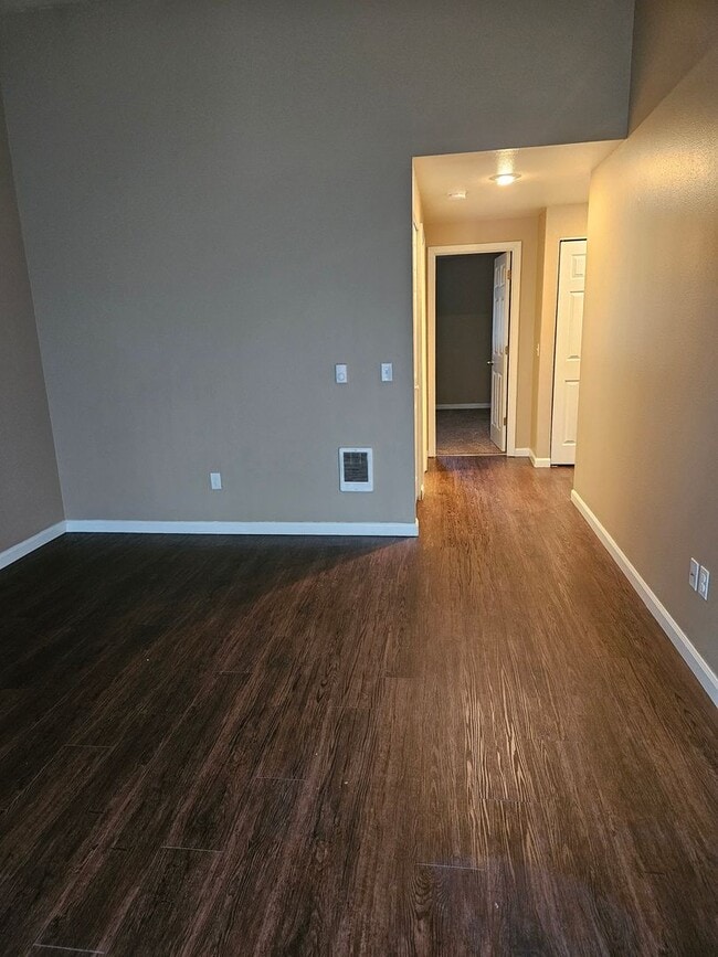 Interior Photo - Vista Point