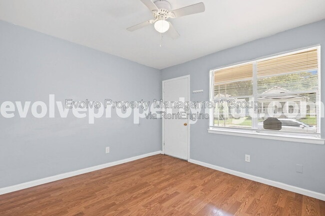 Building Photo - 2020 Vinton Ave