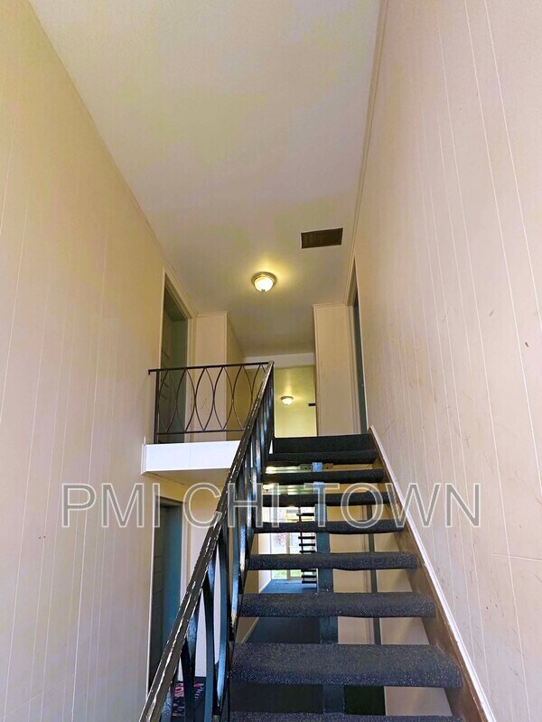 Building Photo - 1107 Mercury Dr