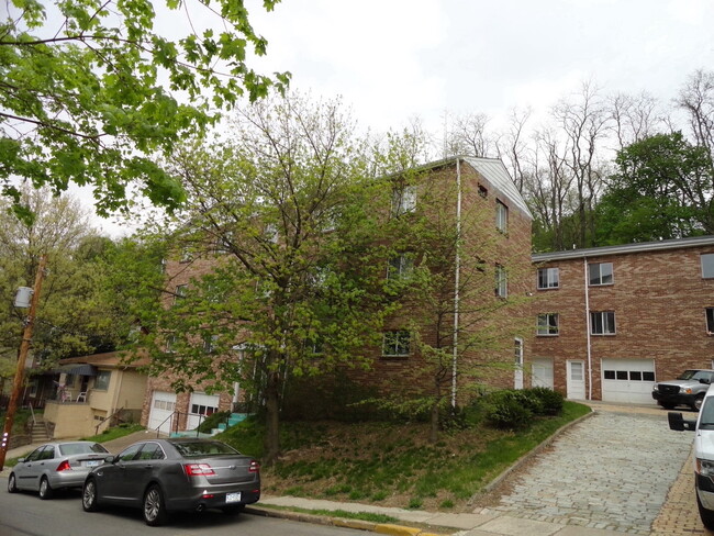 Building Photo - 600 Tingley Ave
