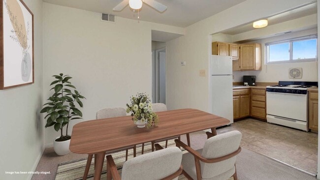 Building Photo - Barclay Square Apartments