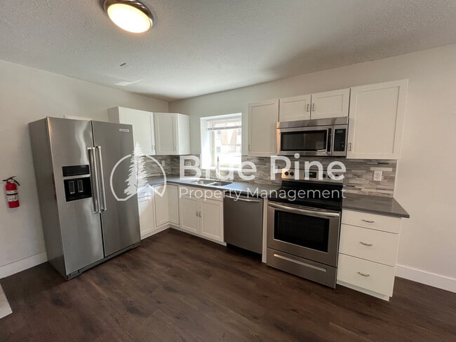 Foto del edificio - 1420-1420 E 17th St