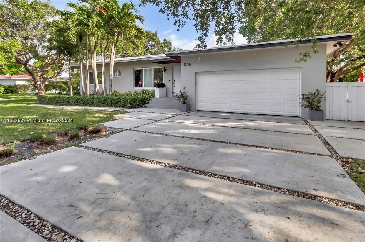 Northeast 99th Street, Miami Shores, FL 33138 - 3 BR 2.5 BA house - Northeast 99th Street, Miami Shores, FL 33...